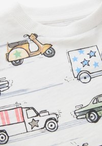 Next ALL OVER SHORT SLEEVE - REGULAR FIT - Camiseta estampada - white transport