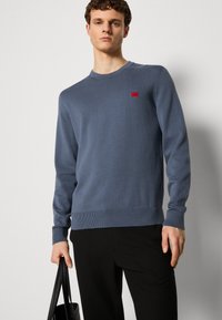 HUGO SAN CASSIUS - Pulover - open blue