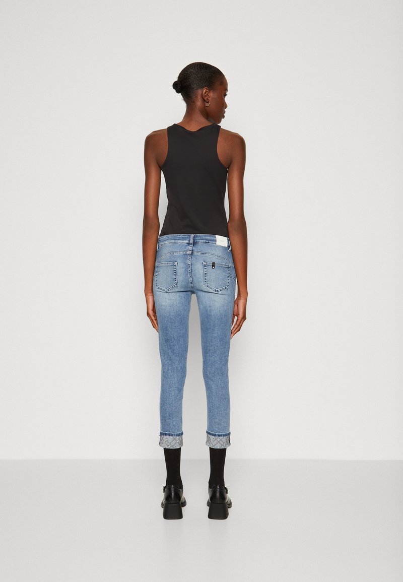 Haut En Soie à Sequins LIU JO Couleur Baies - Taille L, Neuf Avec étiquettes, Référence RS1118