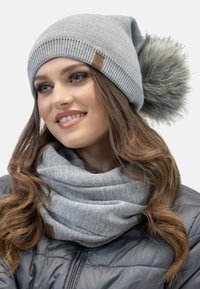 Vivisence Bonnet - light grey