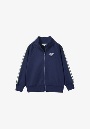 Marineblaue Sportjacke mit Reißverschluss, weißen und grünen Streifen an den Ärmeln, gerippten Bündchen und dem Schriftzug "Boston Sports Team" auf der Brust.