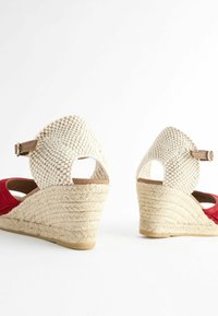 Next FOREVER COMFORT FRIL REGULAR FIT - Espadrilės - red