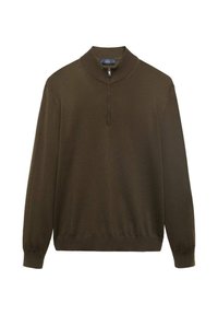 Suéter marrón de punto con un alto cuello, cierre de cuarto de cremallera y puños y dobladillo acanalados. Diseño simple sin patrones ni acentos.