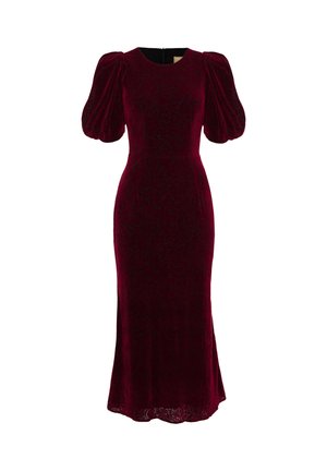 Burgundowa sukienka z aksamitu o kwiatowej fakturze, dopasowanym gorsecie i bufianych rękawach. O długości do połowy łydki z lekkim rozszerzeniem u dołu, z tylnym zamkiem.
