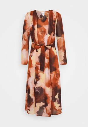 Vestito a maniche lunghe con scollatura a V, caratterizzato da un motivo astratto ad acquerello in tonalità calde di arancione, marrone e crema. Include una cintura da annodare.