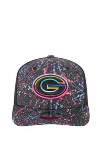 Schwarze Kappe mit einem Spritzmuster in Pink, Blau und Gelb, mit einem runden Logo, das ein stilisiertes "G" in mehreren Farben zeigt.