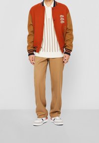 Lacoste Chinos - sand