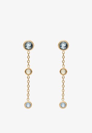 Złocone kolczyki wiszące z dwoma niebieskimi kamieniami, jednym na górze i jednym na dole, rozdzielonym łańcuchem. Gładki i okrągły wzór.