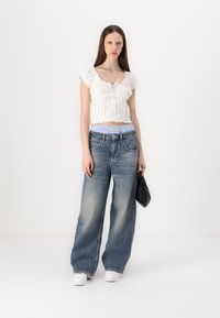 BDG Urban Outfitters JAYA BOXER WAISTBAND - Traperice opuštenog kroja - light vintage