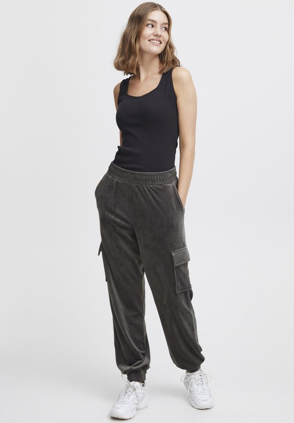 OXMITALA BAGGY FIT - Cargo trousers - castlerock4