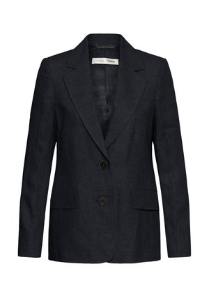Blazer noir sur mesure avec revers crantés, deux poches à rabat à l'avant et fermeture à deux boutons, confectionné en tissu texturé.