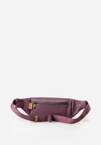 Borsa a tracolla bordeaux con tasca con zip, tracolla regolabile e dettagli in pelle marrone; realizzata in tessuto resistente e testurizzato.
