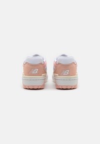 New Balance 550 - Športni copati - rosa/white