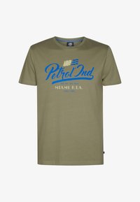 Vybráno, dusty army