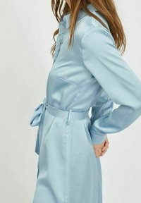 VILA Skjortklänning - mottled light blue