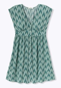 Robe verte et crème à motif, avec un décolleté en V, des manches courtes et une fermeture à boutons sur le devant. Le tissu présente un design ondulé, semblable à des rayures.
