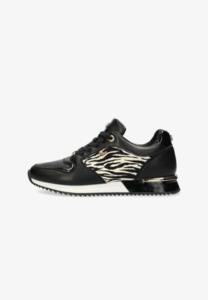Schwarze Sneaker mit einem Obermaterial aus Leder und Zebra-Print-Stoff, Schnürverschluss, strukturierten Akzenten und einer Gummisohle mit einem leichten Absatz.