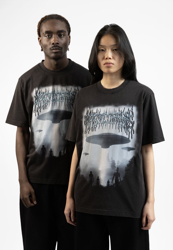 INVASION UNISEX - Print T-shirt