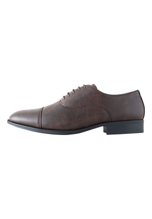REGULAR FIT - OXFORD TOE  - Paeltega jalanõud - brown