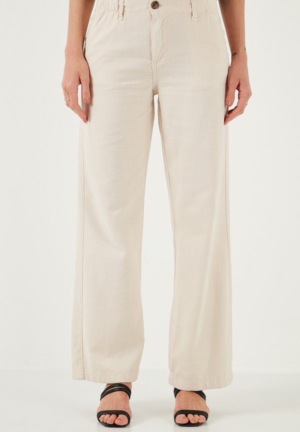 REGULAR FIT - Stoffhose - stone