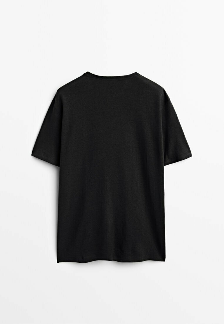 short sleeve black tee