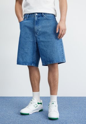 BIGWIG BAGGY  - Jeansshort - light indigo