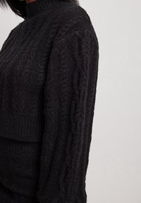 NA-KD Maglione - black