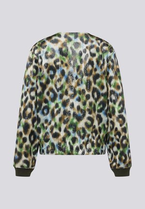 Langärmlige Bomberjacke mit grünem, blauem und braunem Leopardenmuster und dunkelgrünen, gerippten Bündchen, von hinten gezeigt.