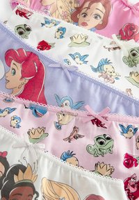 Mutandine in cotone per ragazze nei quattro colori pastello. Presentano illustrazioni di principesse e animali. Rifinitura in pizzo decorativo e fiocchi sui cinturini.
