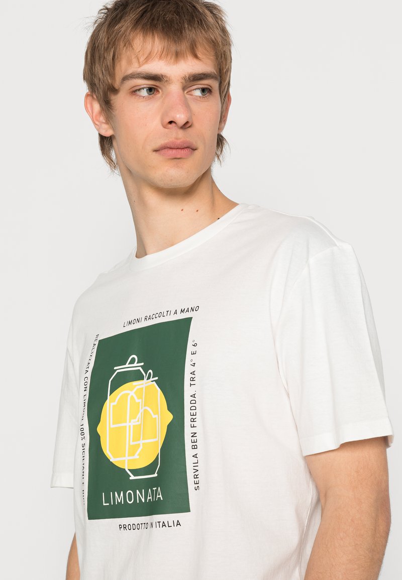 Herren T-Shirts basic | Only & Sons ONSIKE NEW TEE T-Shirt print star white/weiß - IG38335 Herren T-Shirts basic | Only & Sons ONSIKE NEW TEE T-Shirt print star white/weiß - IG38335