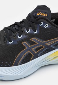 ASICS NOVABLAST 4 - Zapatillas running asfalto - black/thunder blue