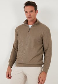 Unselected, taupe