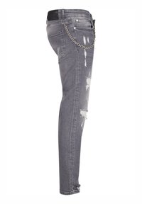 Smal tilpassede grå denimjeans med slitte detaljer, en kjededetalj nær livlinjen og en klassisk fem-lommers design.