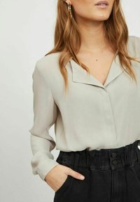 VILA VILUCY - Bluse - dove