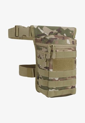 Borsa a cintura in camouflage realizzata in tessuto resistente, dotata di scomparti multipli, cerniere e webbing MOLLE per il fissaggio e l'utilità.
