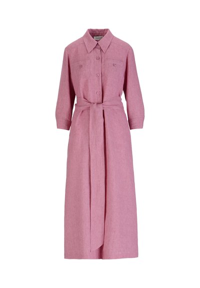 Rosa Leinen-Midikleid mit langen Ärmeln, Knopfleiste vorne, Brusttaschen, Kragen und passendem Taillengürtel.