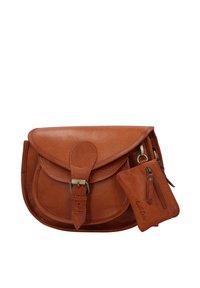 Bruine leren crossbodytas met voorste gesp en aangehecht klein ritszakje in vergelijkbaar bruin leer.