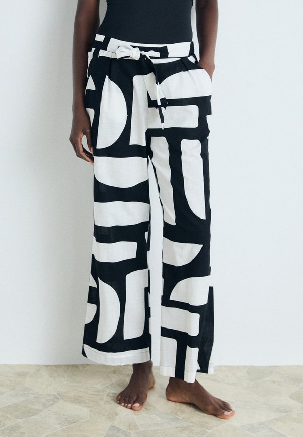 SUMMER WEAR  - Beach accessory