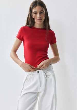 PULL&BEAR SHORT SLEEVE FITTED - T-SHIRT - T-shirt basique - red