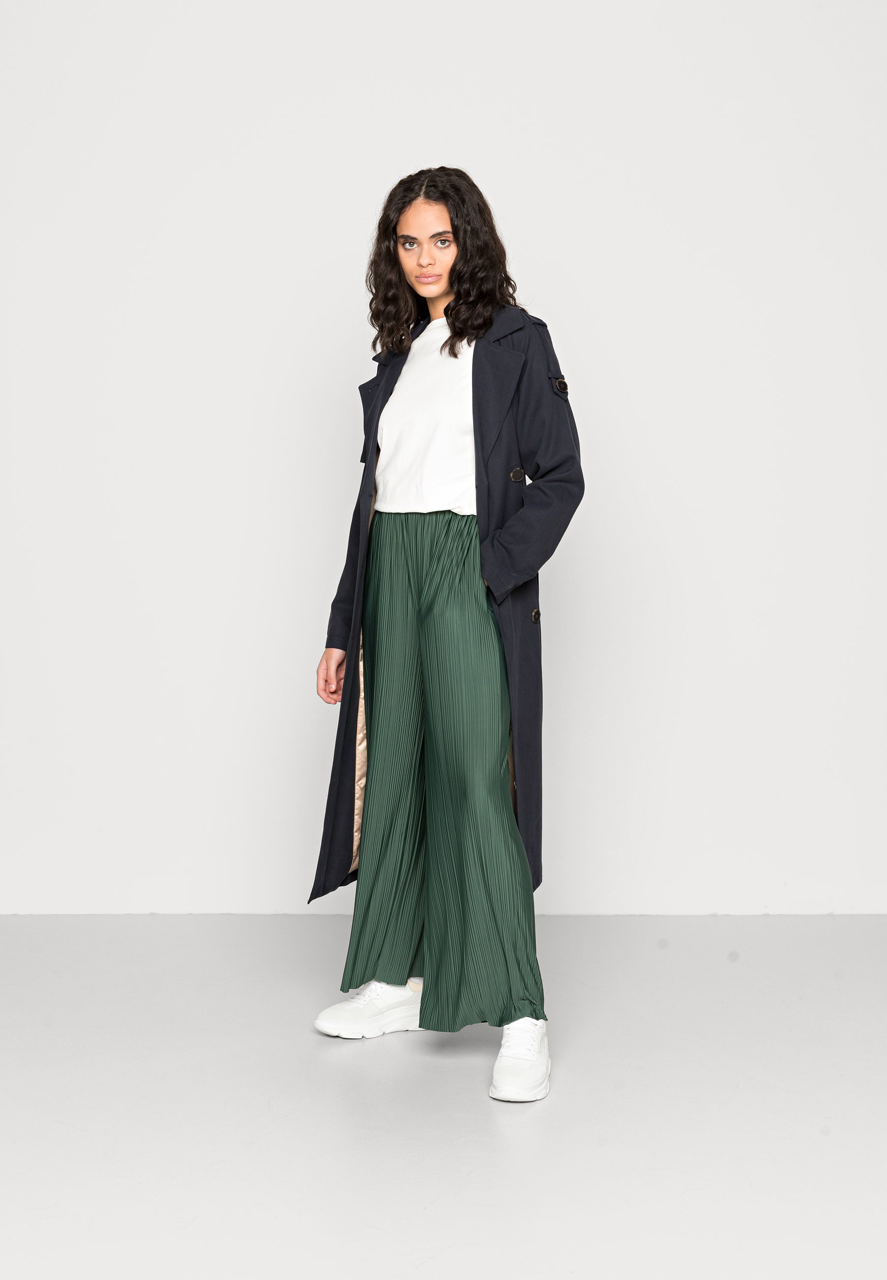 Samsøe Samsøe UMA TROUSERS - Broek - garden topiary/groen - Zalando.nl