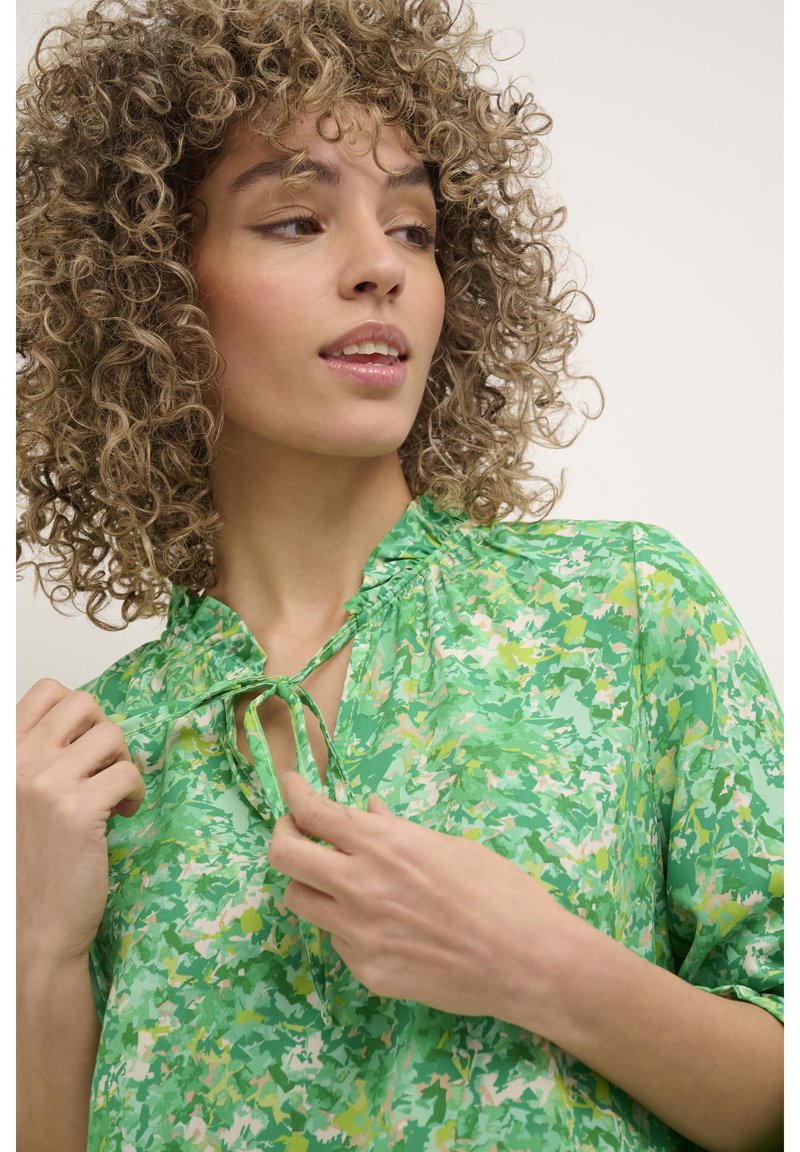 Cream Blouse lichtgroen