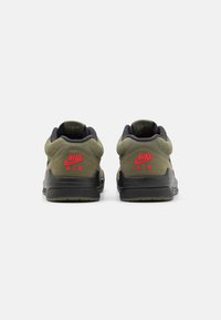 Jordan JORDAN STADIUM 90  - Sportcipő - medium olive/black/university red/sail
