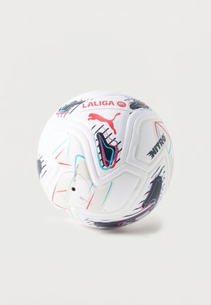 Ballon de football Puma Nitro LaLiga blanc avec des motifs abstraits multicolores et le logo Puma rouge.