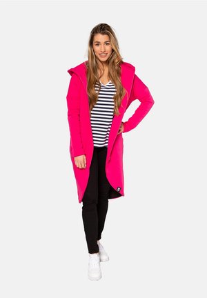 - Klasyczny płaszcz