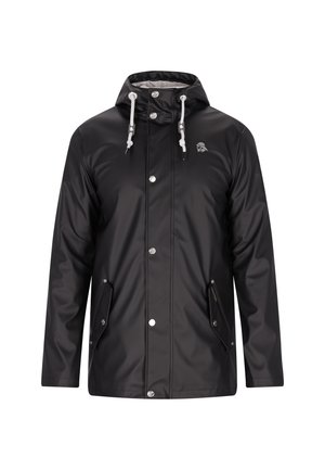 Zwarte waterdichte jas met een capuchon, drukknoopsluiting, twee voorke pockets en reflecterende accenten. Beschikt over een gladde, lichte textuur.
