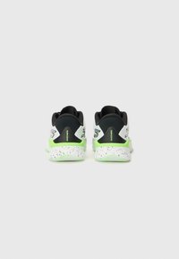 Skechers Performance NEXUS - Basketsko - white/black/lime