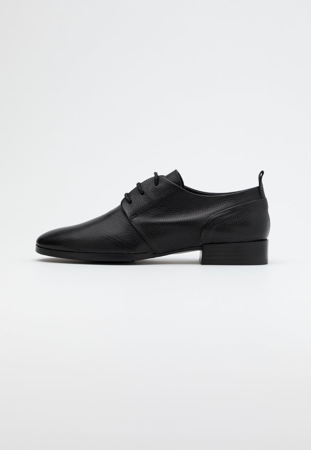 Zapatos de vestir - black