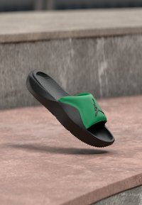 Unausgewählt, lucky green/black