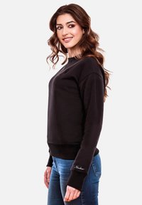 Navahoo ZUCKERSCHNECKE - Sweatshirt - black