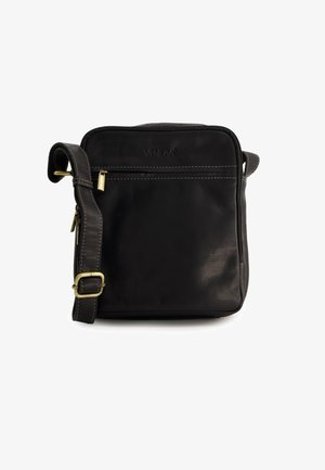 Czarna skórzana torba na ramię z zamkiem błyskawicznym, z przednią kieszenią, regulowanym paskiem na ramię oraz subtelnymi detalami w postaci przeszyć.